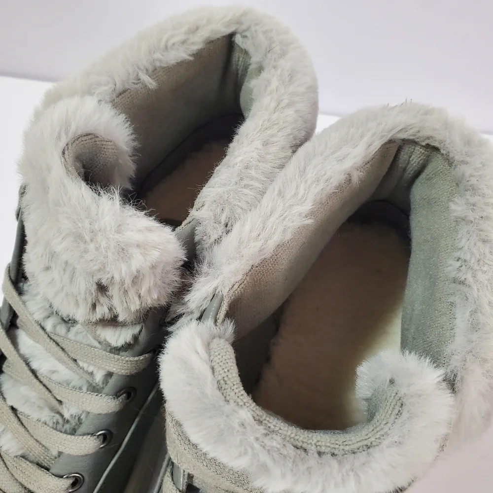 Koolaburra By UGG Women's Gray Sundell Fuzz Faux Fur High-Top Sneakers Size 9